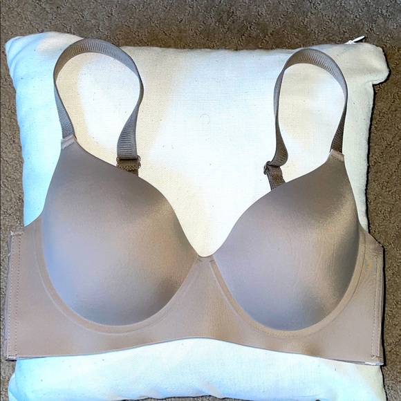 Seamless Tan Push up Bra - Picture 1 of 8